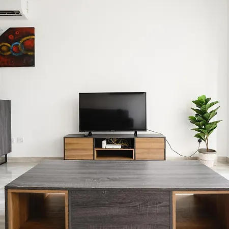 F7 2, Private Bedroom Two Single Beds Shared Bathroom In Shared Flat *