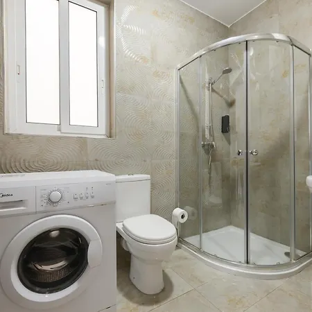 F7 2, Private Bedroom Two Single Beds Shared Bathroom In Shared Flat בית אירוח מסידה